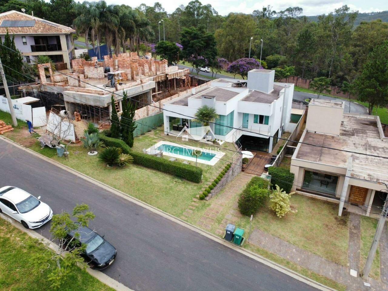 Casa de Condomínio à venda com 4 quartos, 602m² - Foto 1