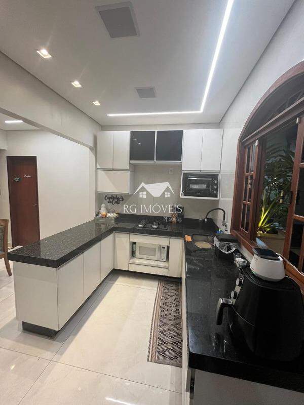 Casa, 3 quartos, 200 m² - Foto 13