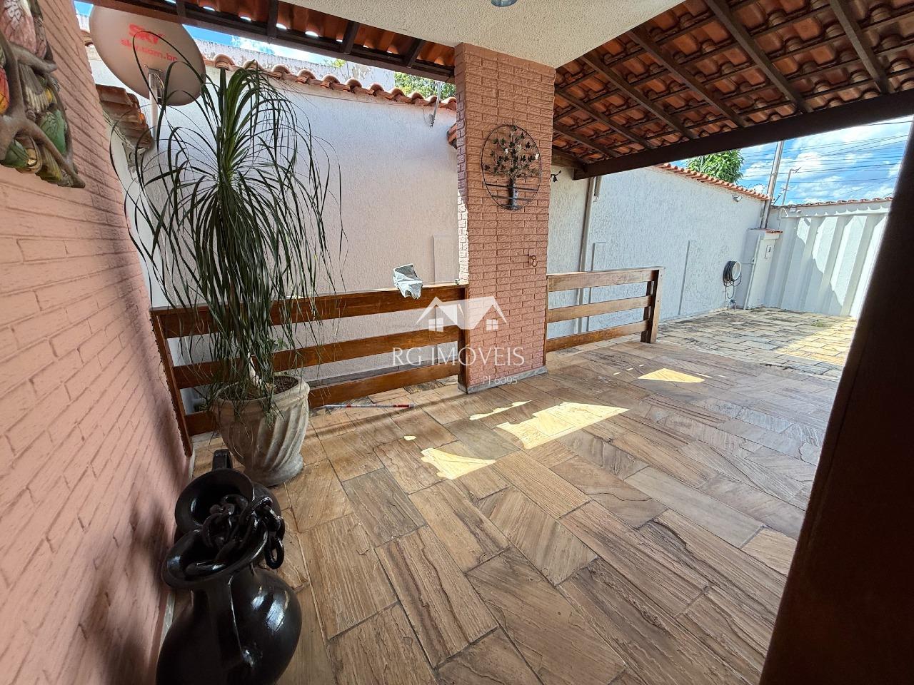 Casa, 3 quartos, 243 m² - Foto 3