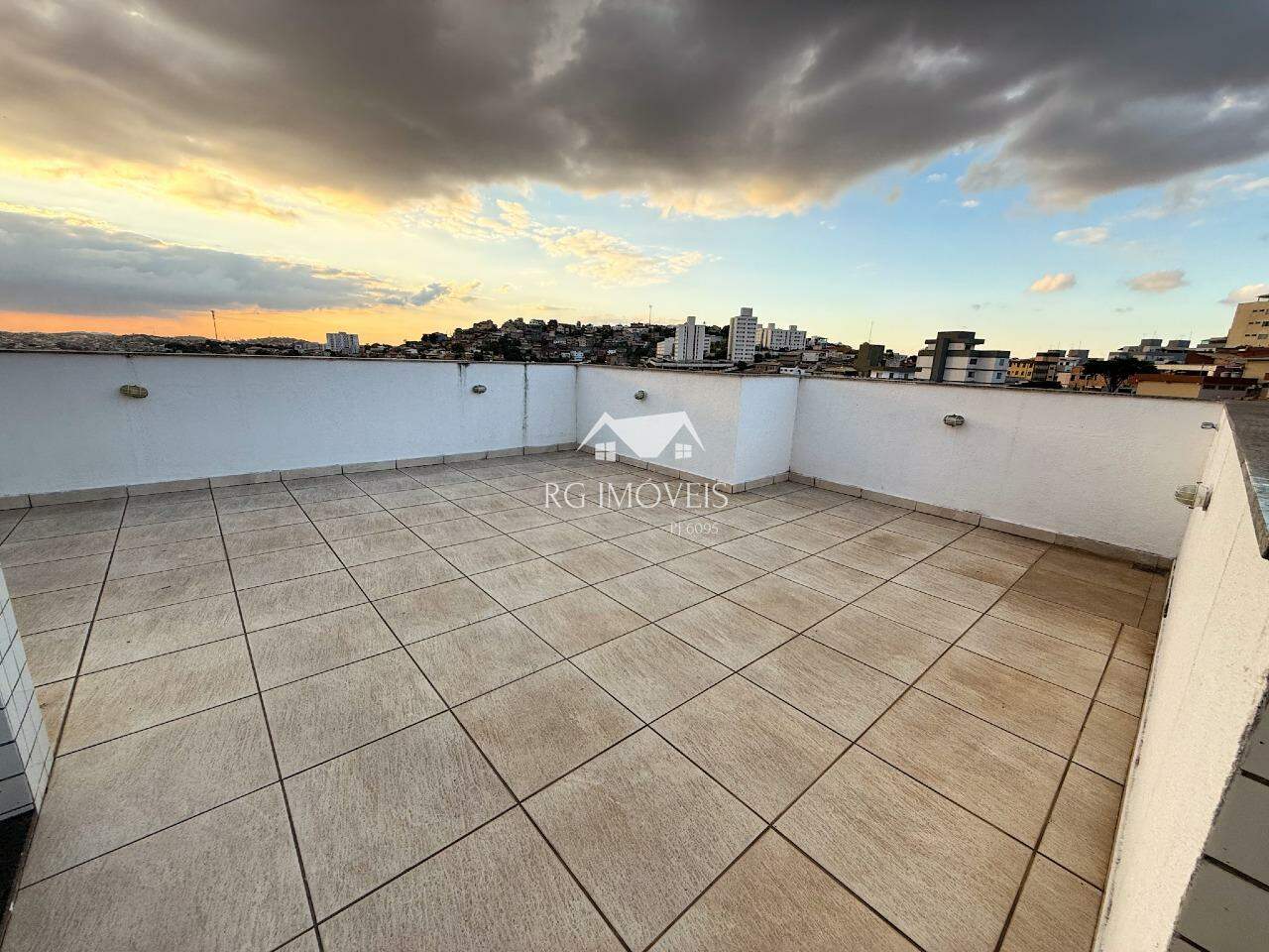 Cobertura, 3 quartos, 150 m² - Foto 1