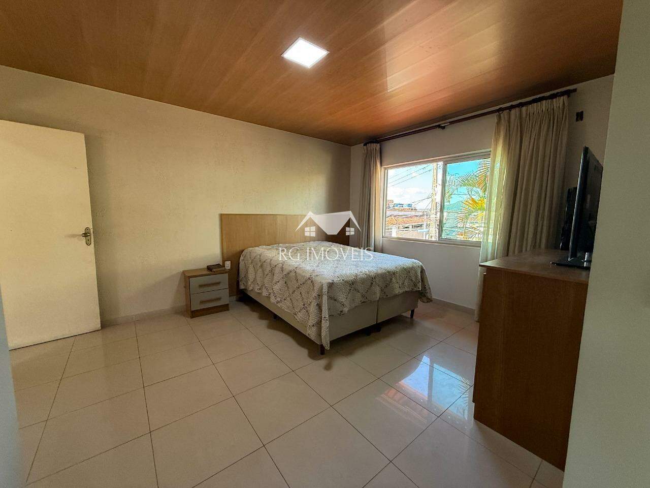 Casa, 4 quartos, 275 m² - Foto 22