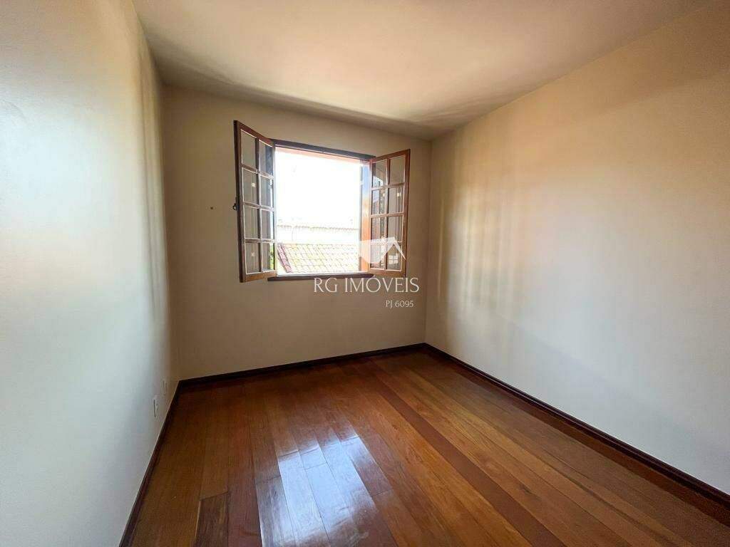 Casa à venda com 4 quartos, 360m² - Foto 10