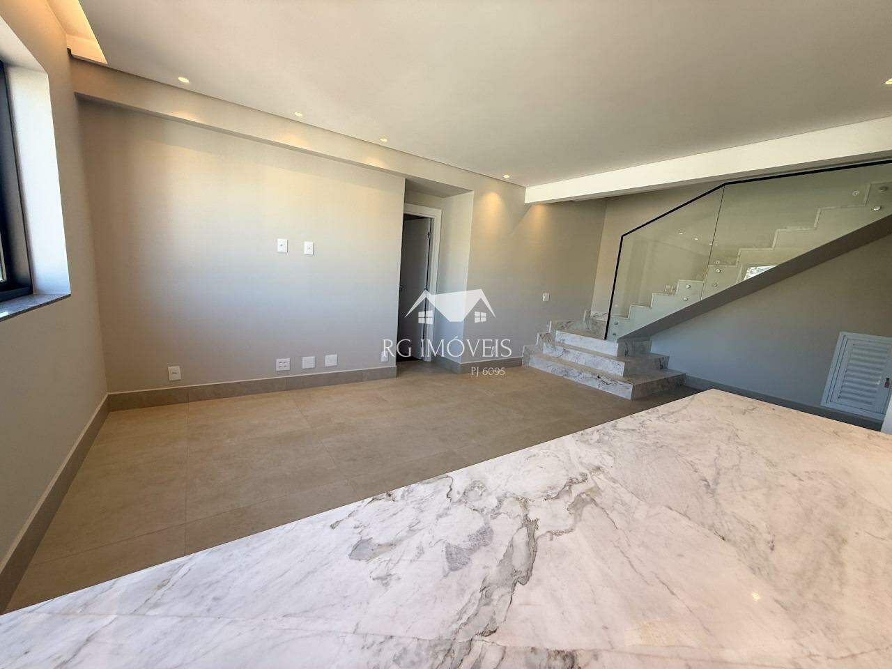 Cobertura, 3 quartos, 200 m² - Foto 4