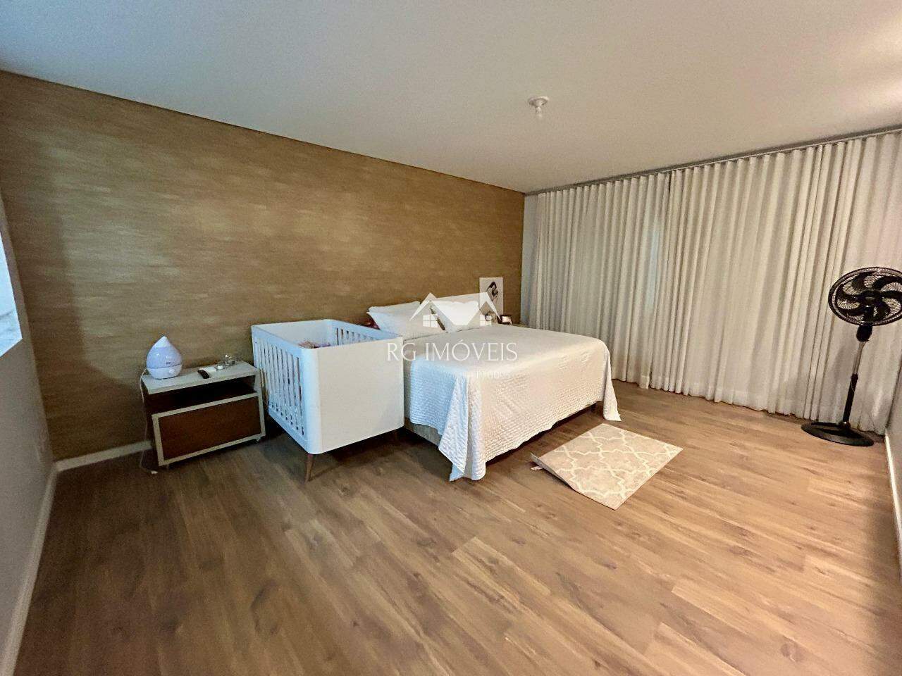 Casa, 4 quartos, 200 m² - Foto 14
