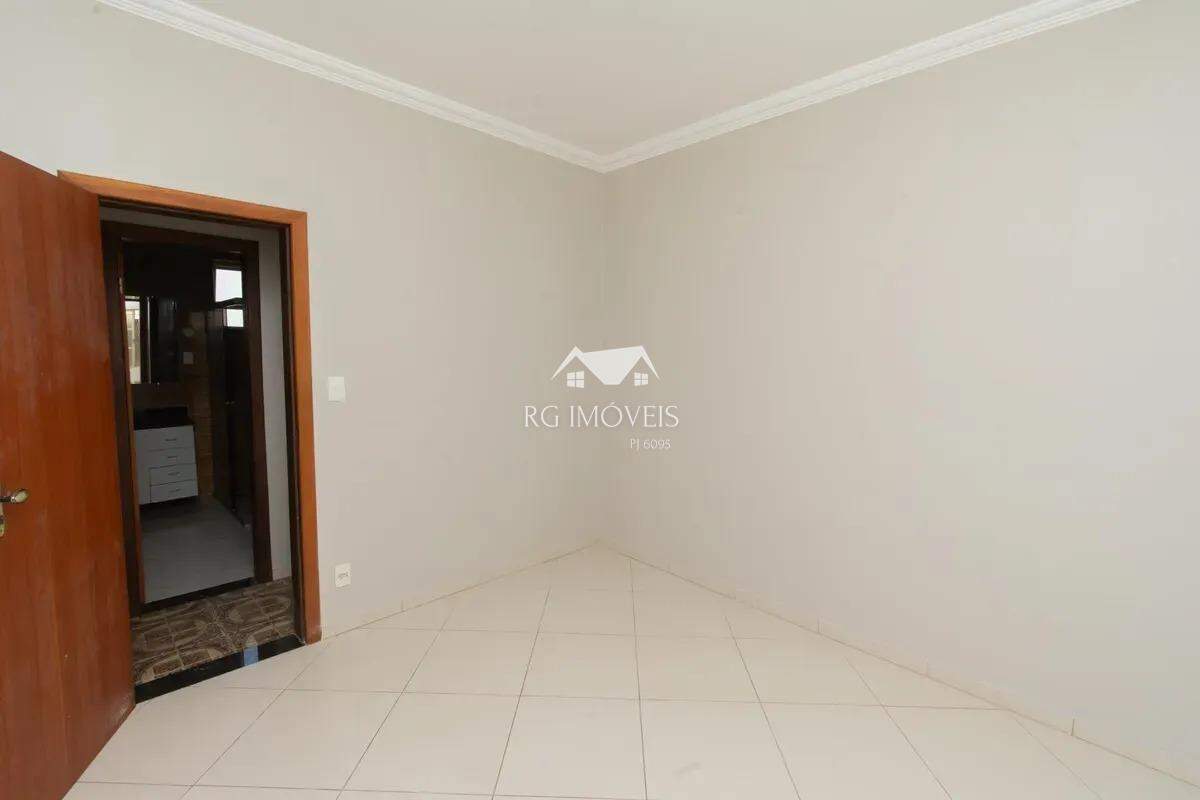 Casa, 3 quartos, 250 m² - Foto 11