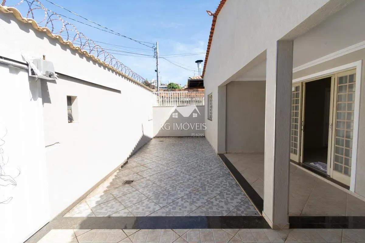 Casa, 3 quartos, 250 m² - Foto 21