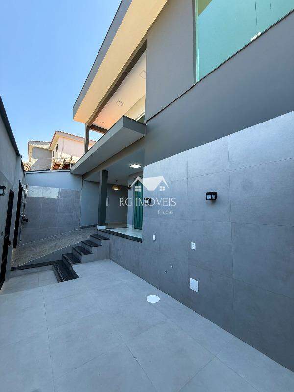 Casa, 8 quartos, 415 m² - Foto 2