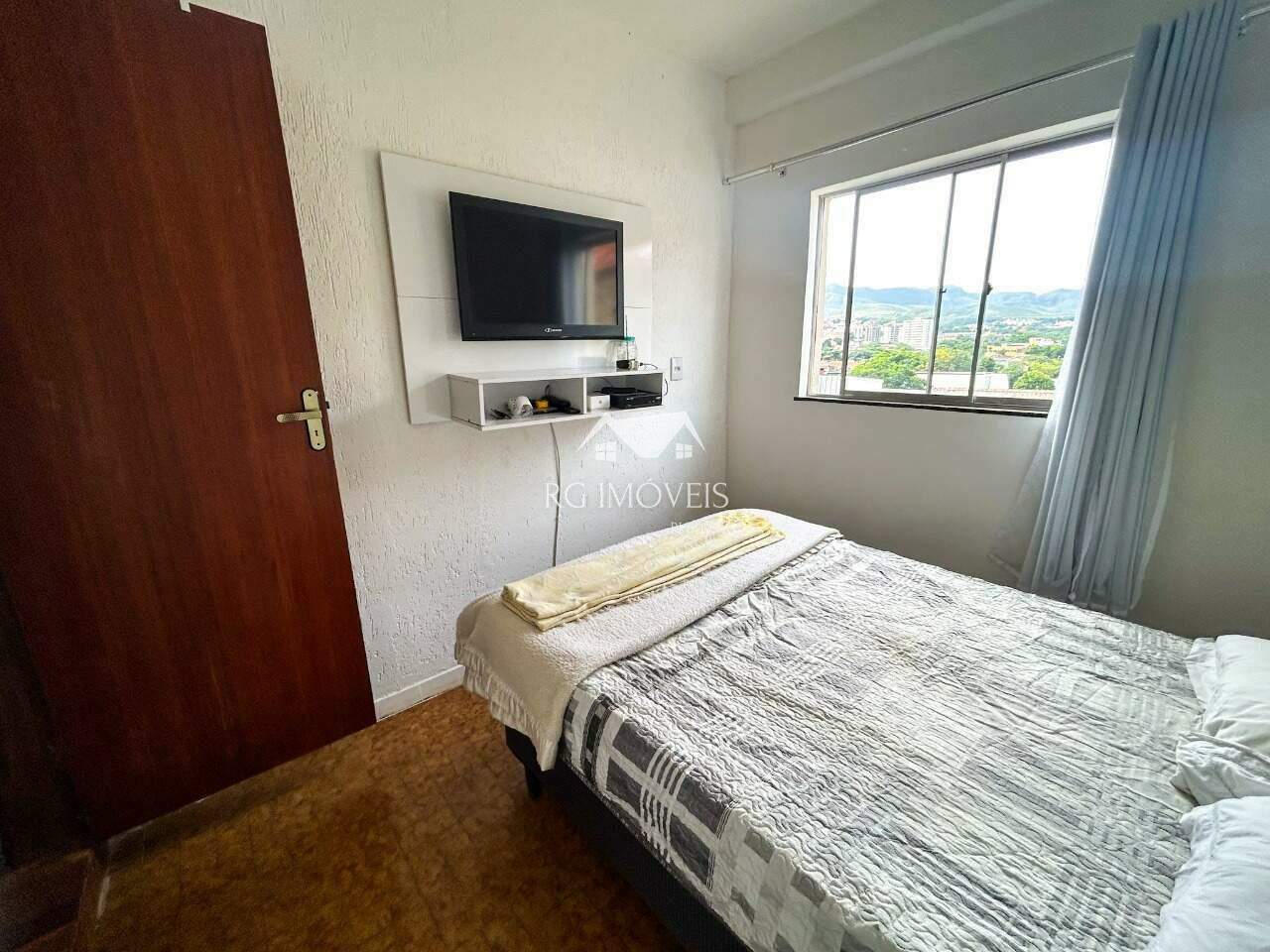 Casa à venda com 3 quartos, 360m² - Foto 5
