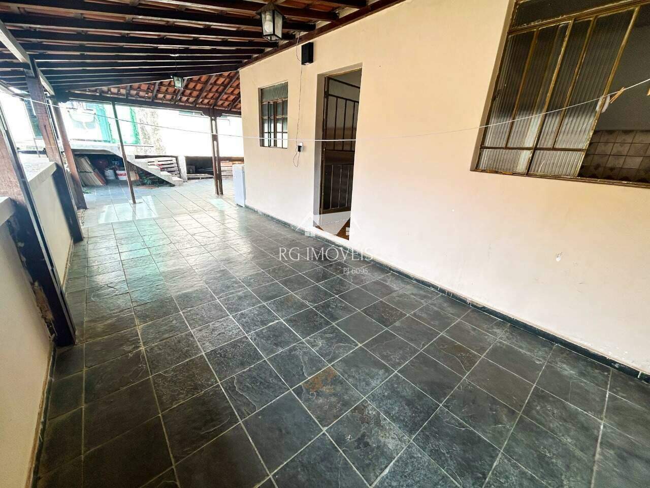 Casa à venda com 3 quartos, 360m² - Foto 11