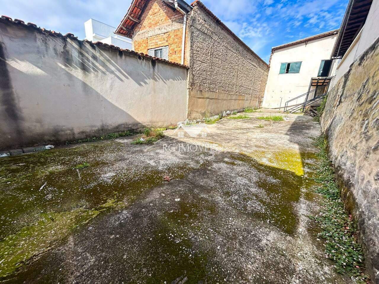 Casa à venda com 3 quartos, 360m² - Foto 14