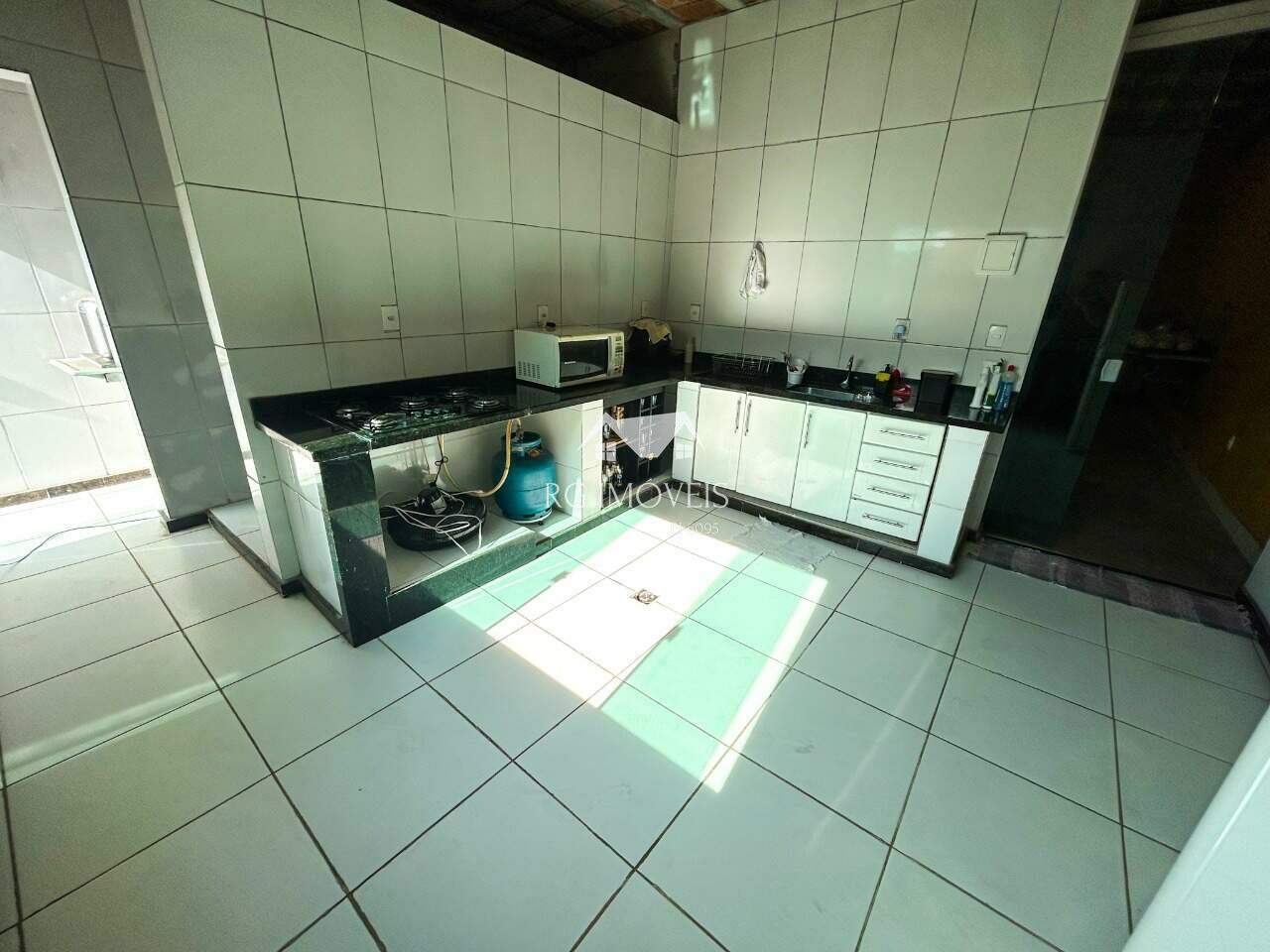 Casa à venda com 3 quartos, 360m² - Foto 17