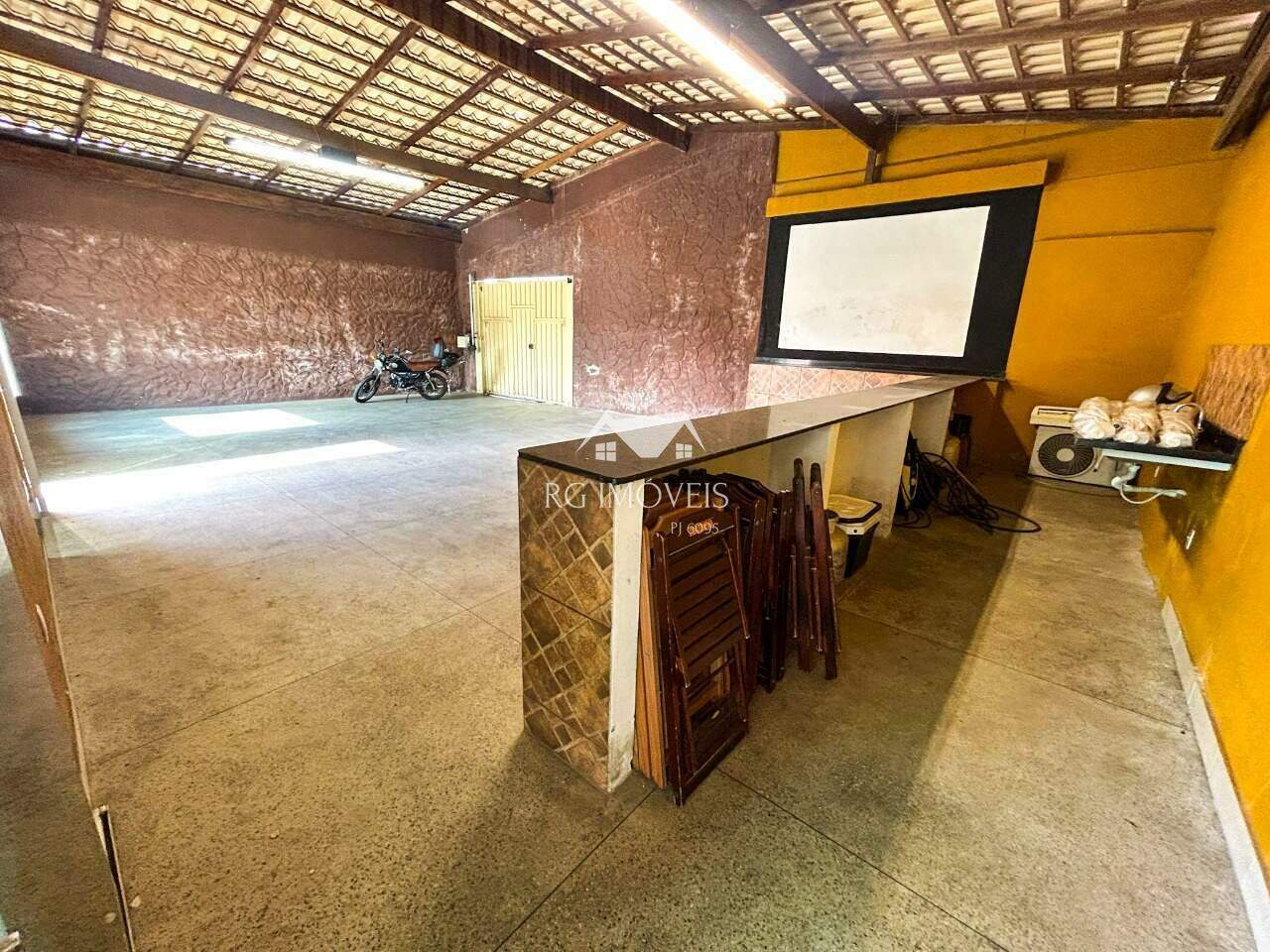 Casa à venda com 3 quartos, 360m² - Foto 19