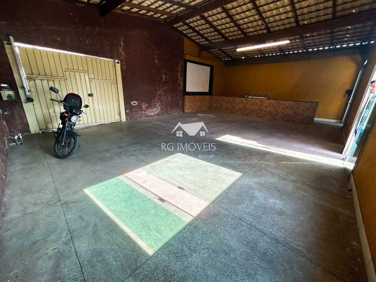 Casa à venda com 3 quartos, 360m² - Foto 20