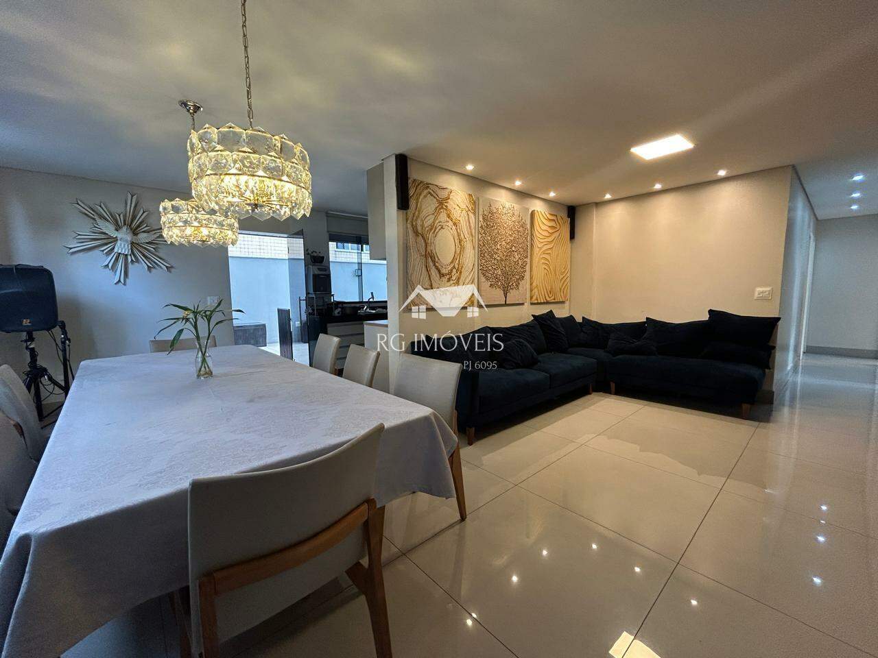 Apartamento, 3 quartos, 240 m² - Foto 1