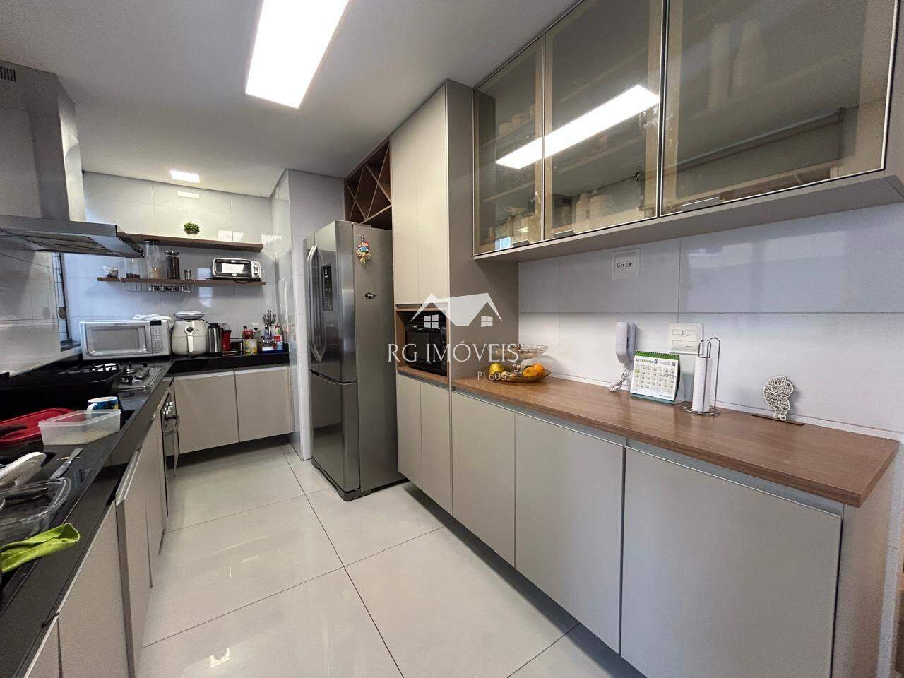 Apartamento, 3 quartos, 240 m² - Foto 11