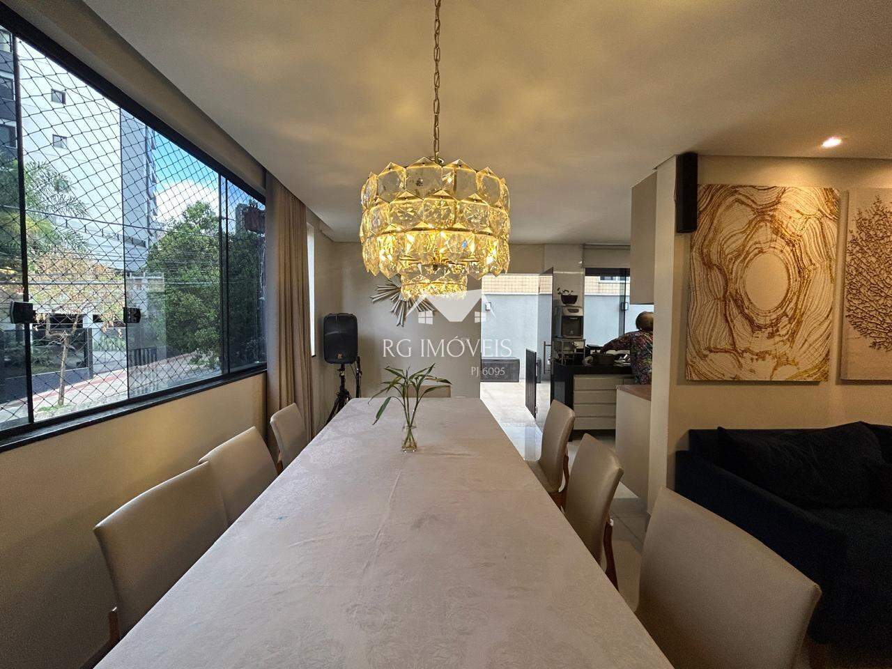 Apartamento, 3 quartos, 240 m² - Foto 2