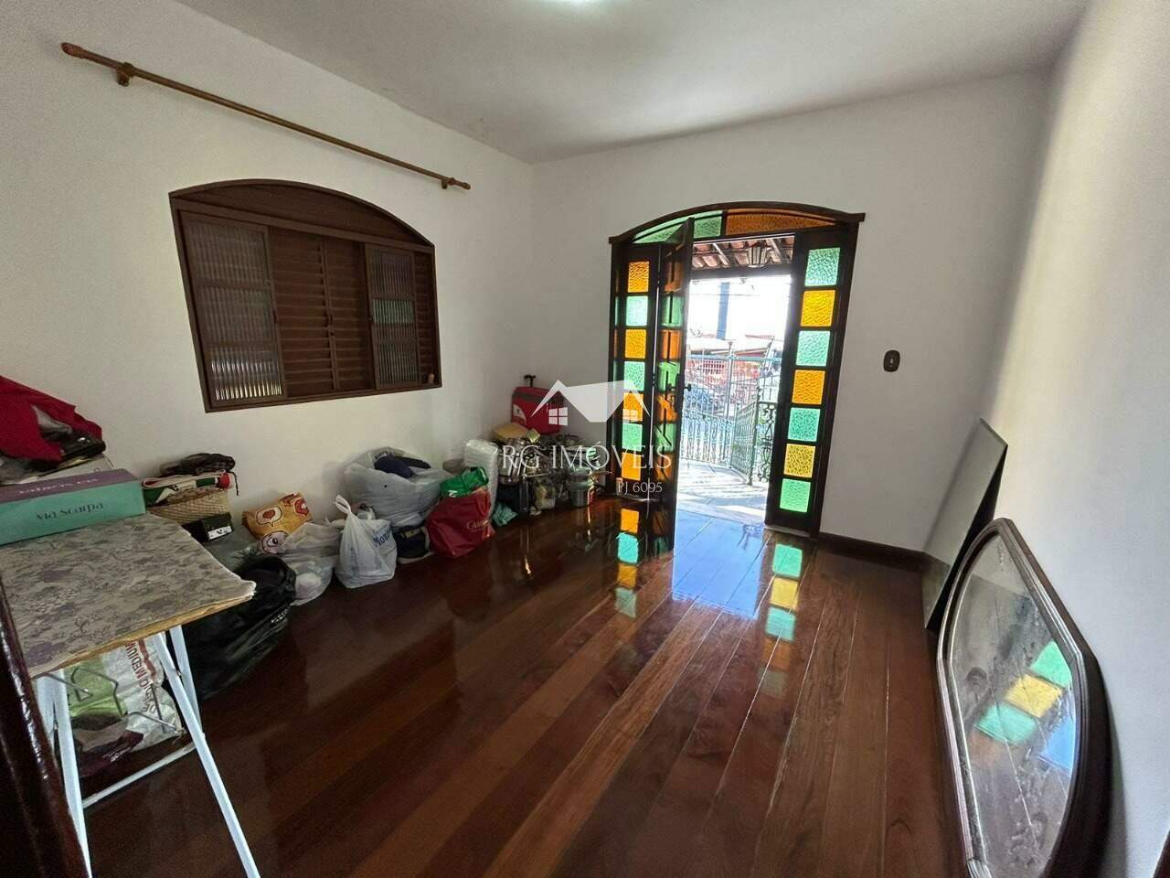 Casa à venda com 4 quartos, 374m² - Foto 11