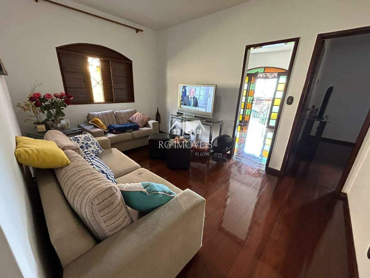 Casa à venda com 4 quartos, 374m² - Foto 3