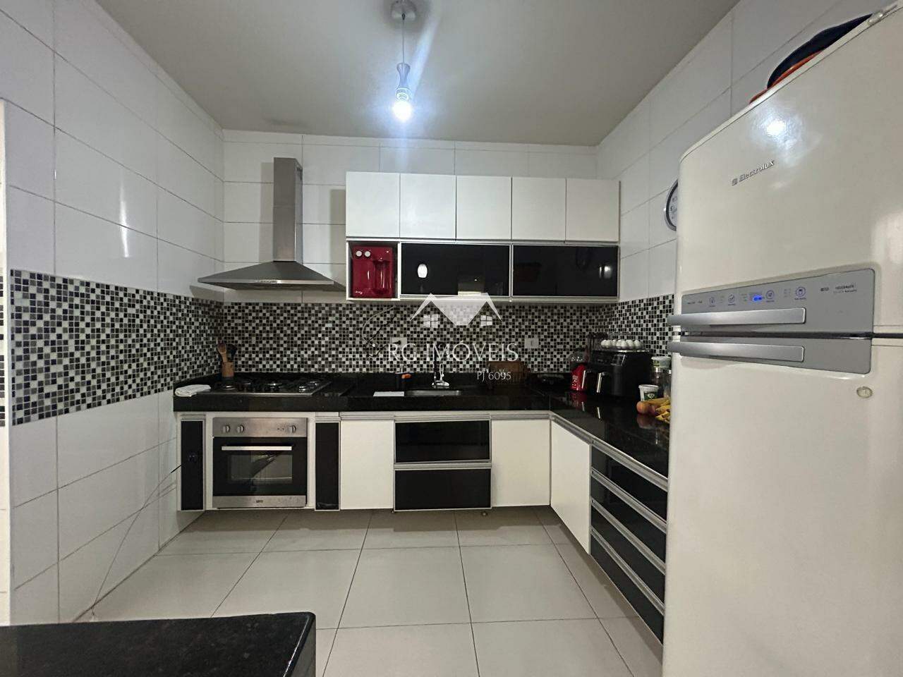Casa, 3 quartos, 200 m² - Foto 7