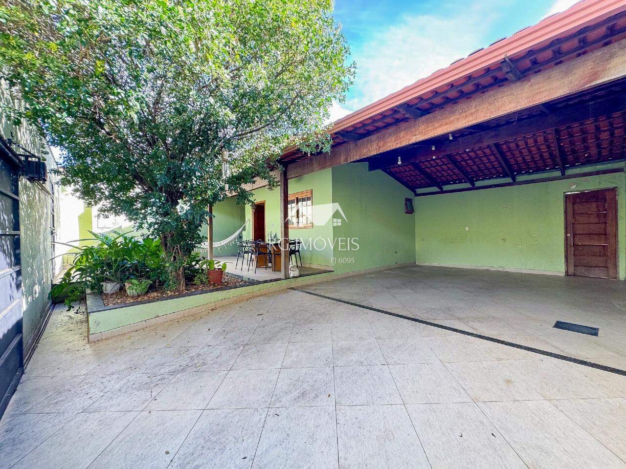 Casa, 5 quartos, 180 m² - Foto 2