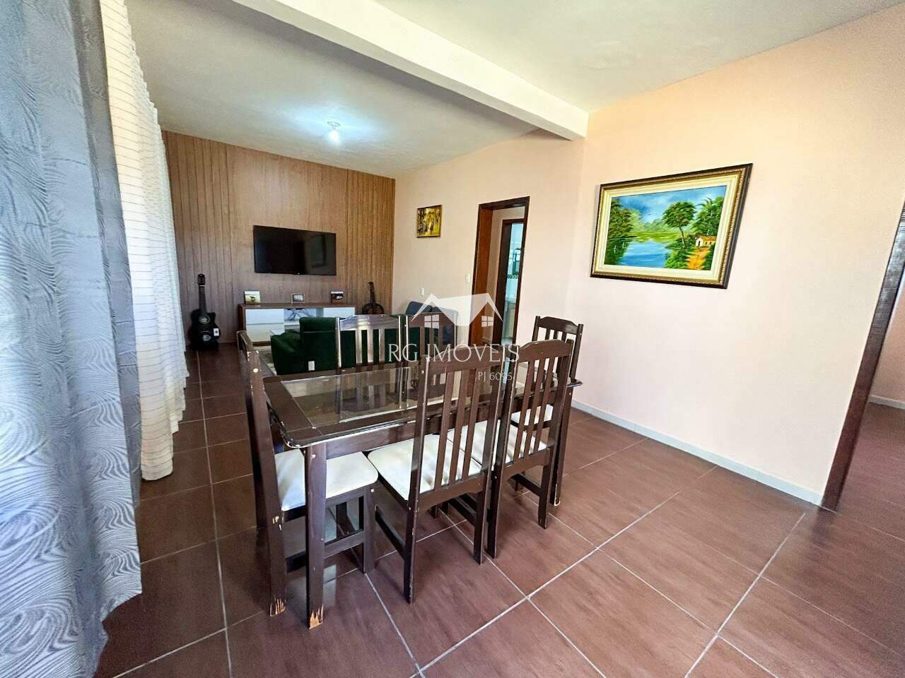 Casa à venda com 3 quartos, 180m² - Foto 1