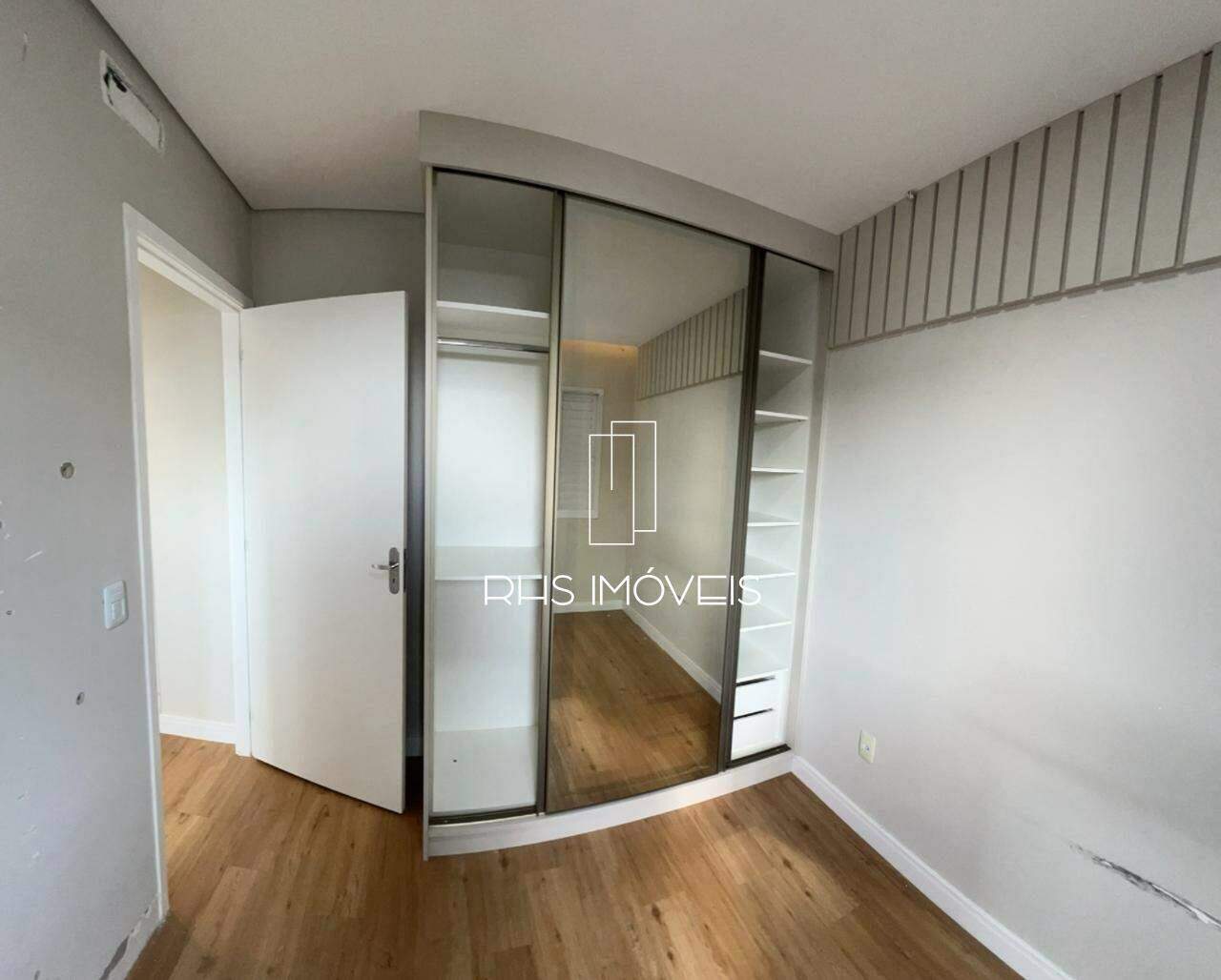 Apartamento à venda no Parque das Colinas: 