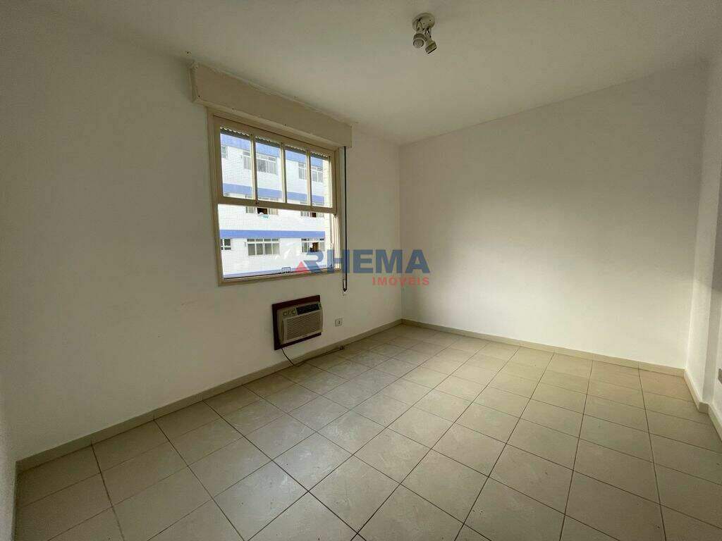 Apartamento à venda no Ponta da Praia: 