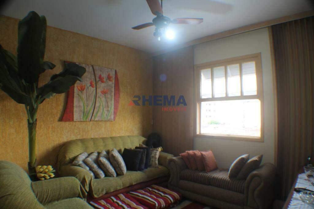 Apartamento à venda no Ponta da Praia: 