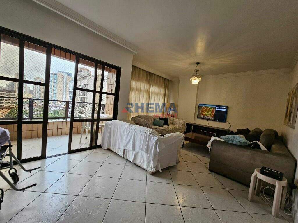 Apartamento à venda no Ponta da Praia: 
