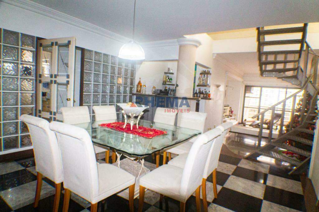 Apartamento Duplex à venda no Ponta da Praia: 