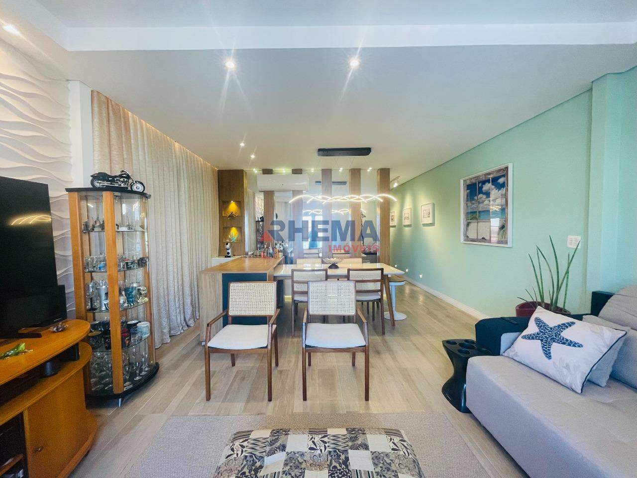 Apartamento à venda no Ponta da Praia: 