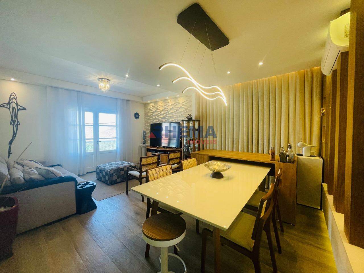Apartamento à venda no Ponta da Praia: 