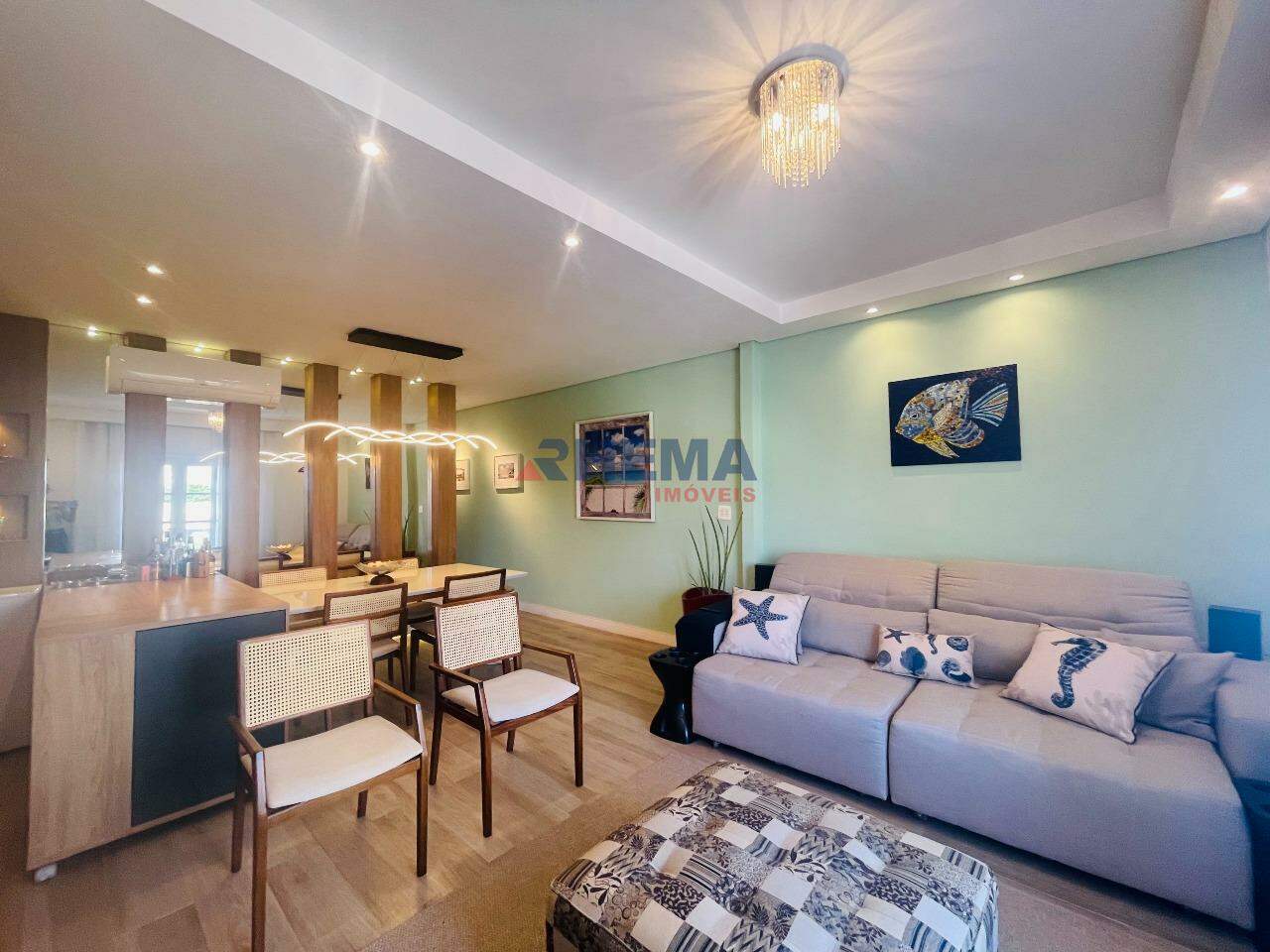 Apartamento à venda no Ponta da Praia: 