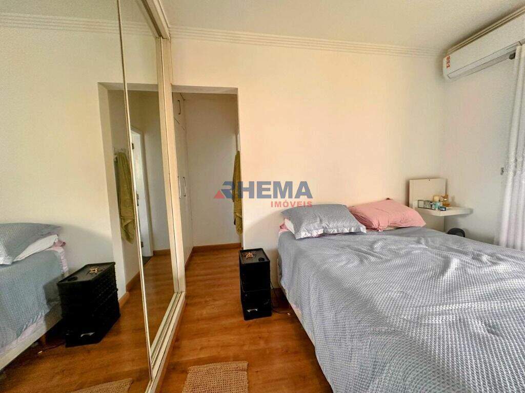 Apartamento à venda no Embaré: 