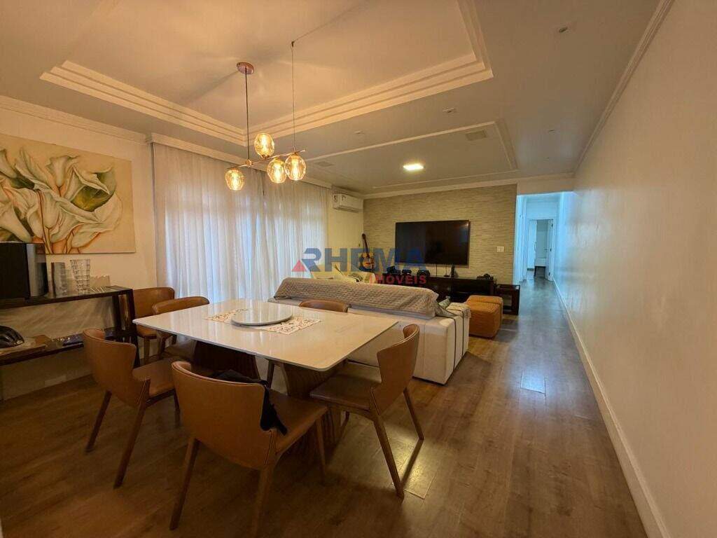 Apartamento à venda no Embaré: 