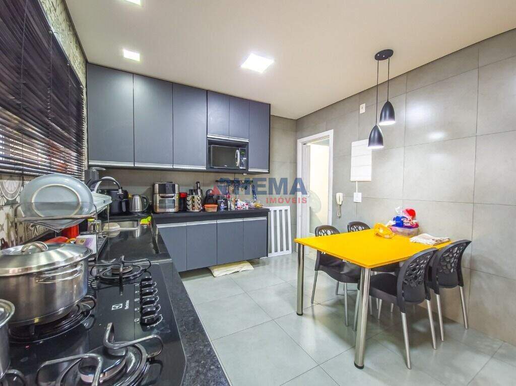 Apartamento à venda no Embaré: 