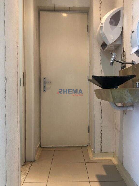 Sala à venda no Vila Mathias: 