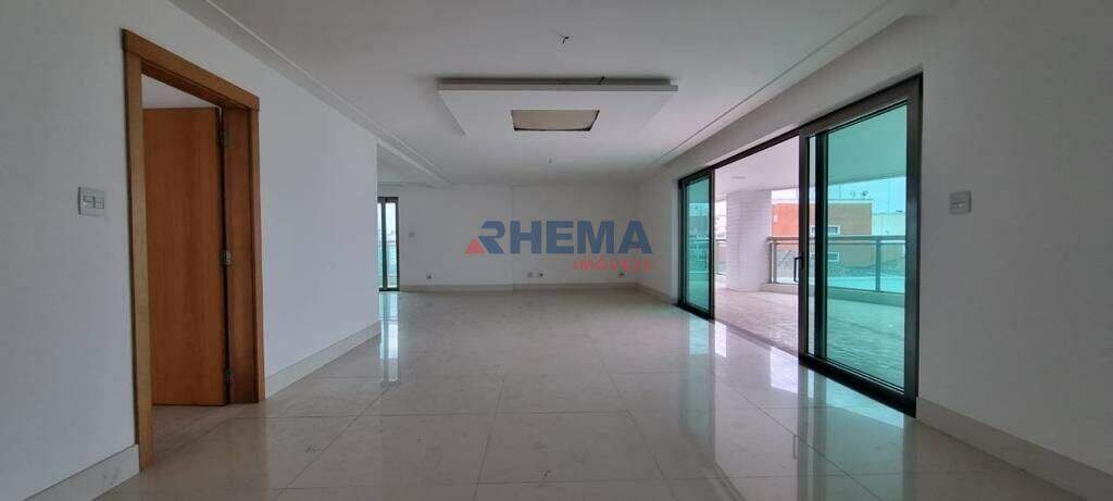 Apartamento à venda no Ponta da Praia: 