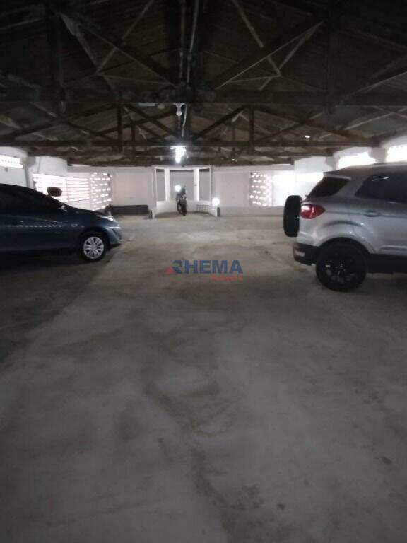 Box/Garagem à venda no Embaré: 