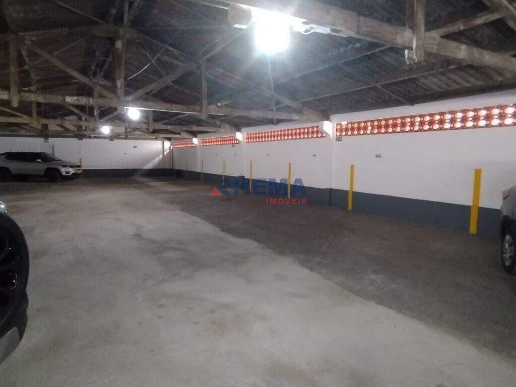 Box/Garagem à venda no Embaré: 