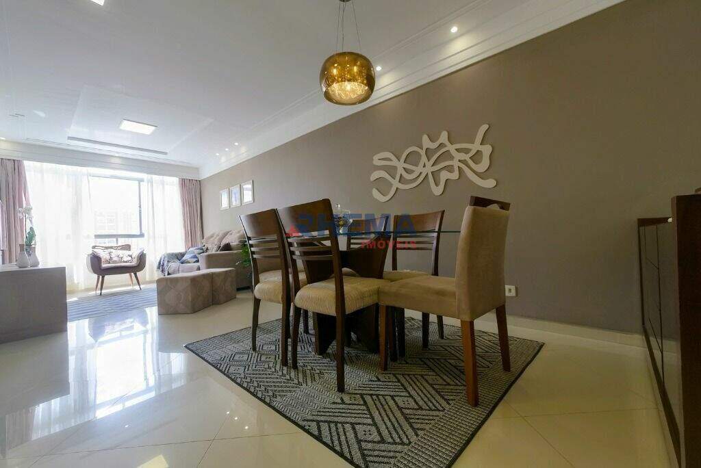 Apartamento à venda no Embaré: 
