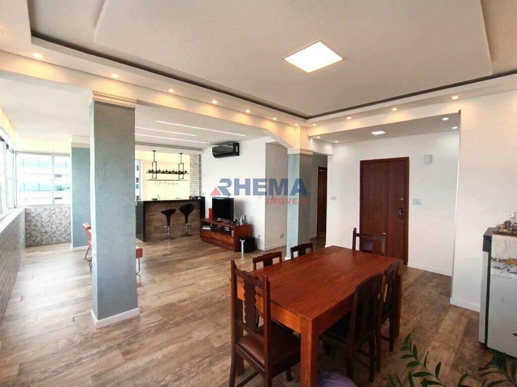 Apartamento à venda no Embaré: 