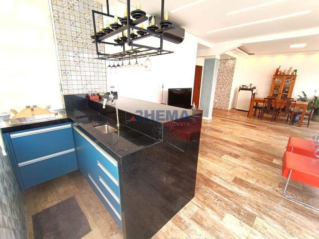 Apartamento à venda no Embaré: 
