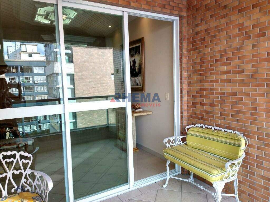 Apartamento à venda no Embaré: 