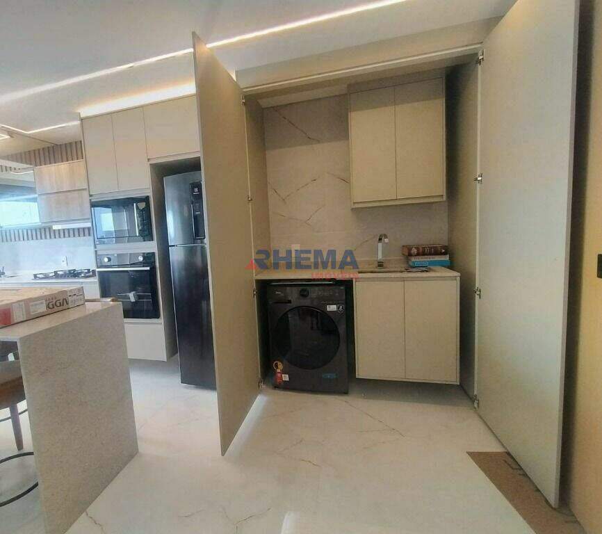 Apartamento à venda no Ponta da Praia: 