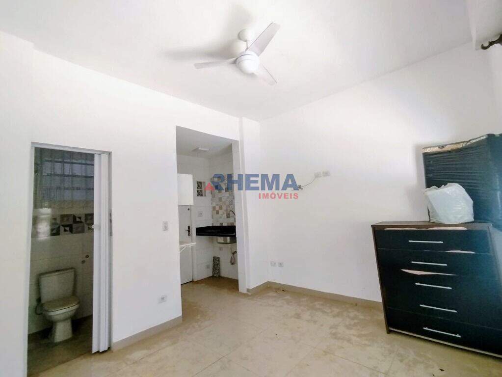 Kitnet à venda no Embaré: 