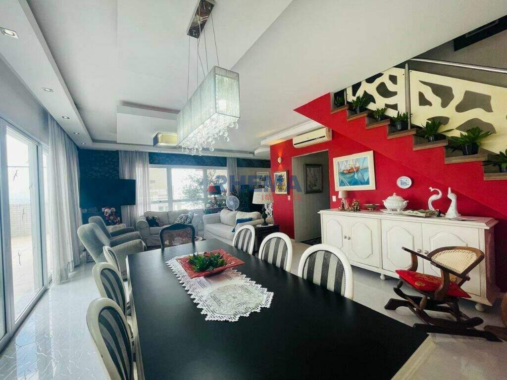 Apartamento Duplex à venda no Embaré: 