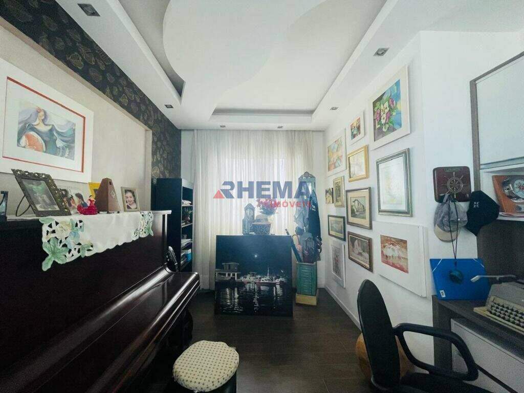 Apartamento Duplex à venda no Embaré: 