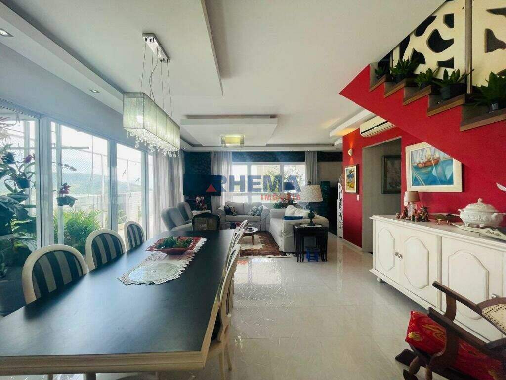 Apartamento Duplex à venda no Embaré: 
