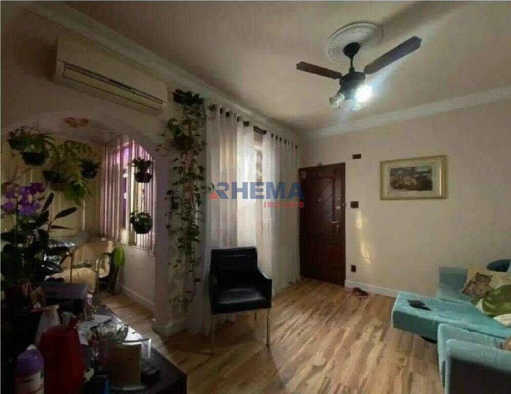 Apartamento à venda no Embaré: 